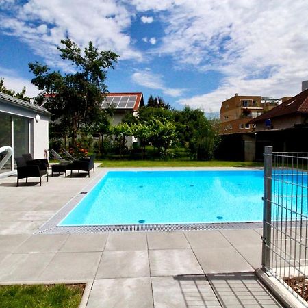 Maureen Lovely 2 Bedroom Unit With Community Pool Wien Exterior foto