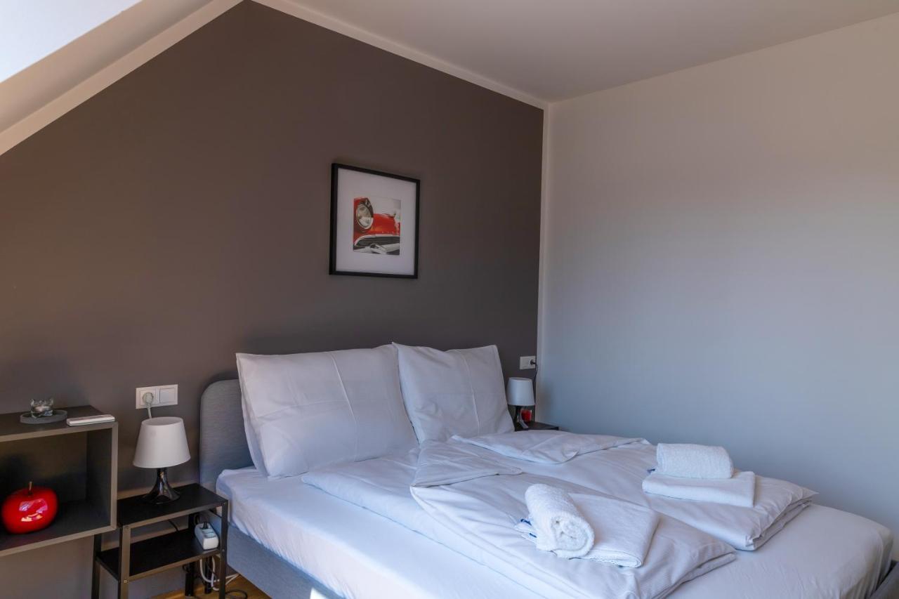 Maureen Lovely 2 Bedroom Unit With Community Pool Wien Exterior foto