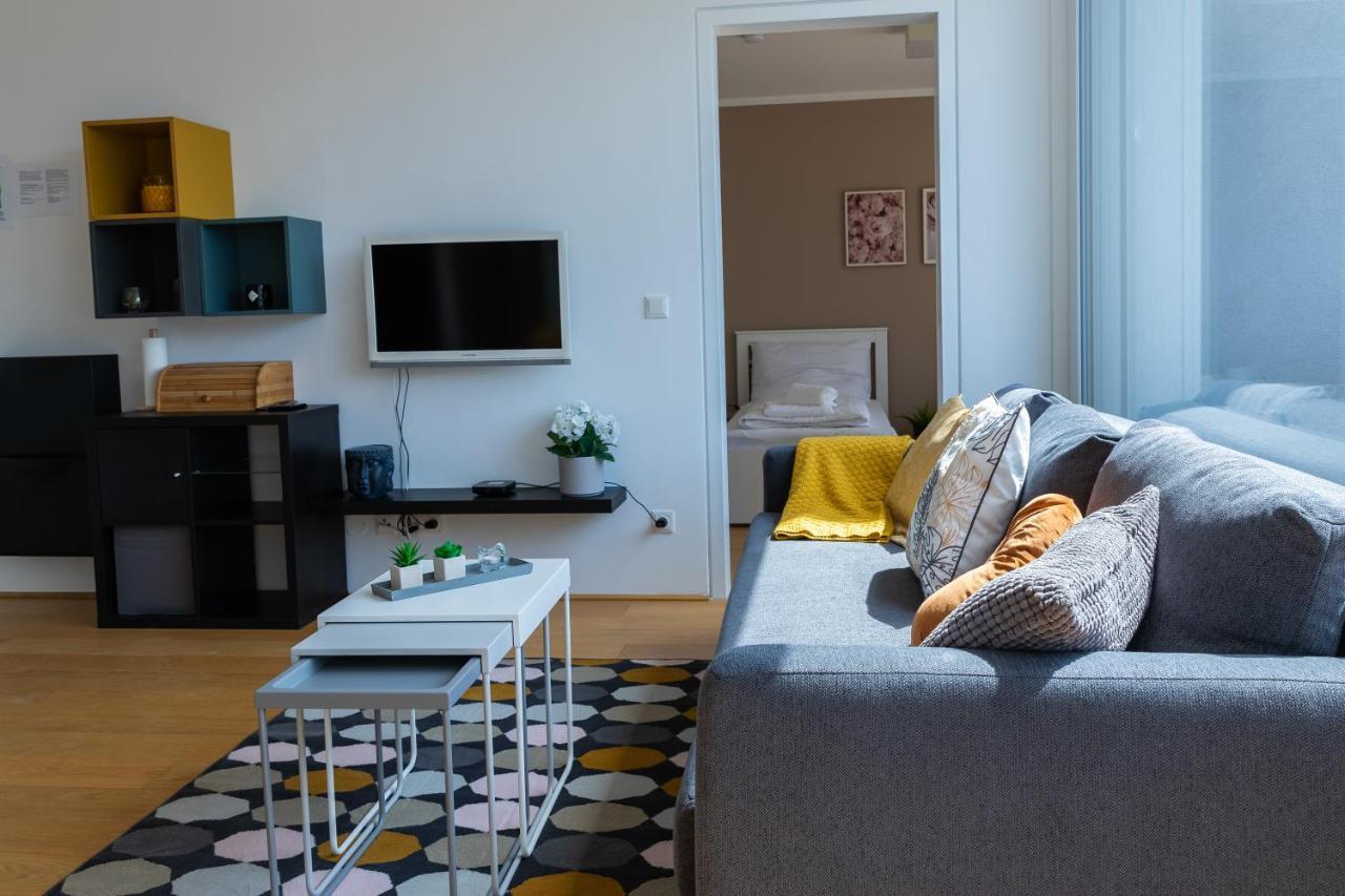 Maureen Lovely 2 Bedroom Unit With Community Pool Wien Exterior foto