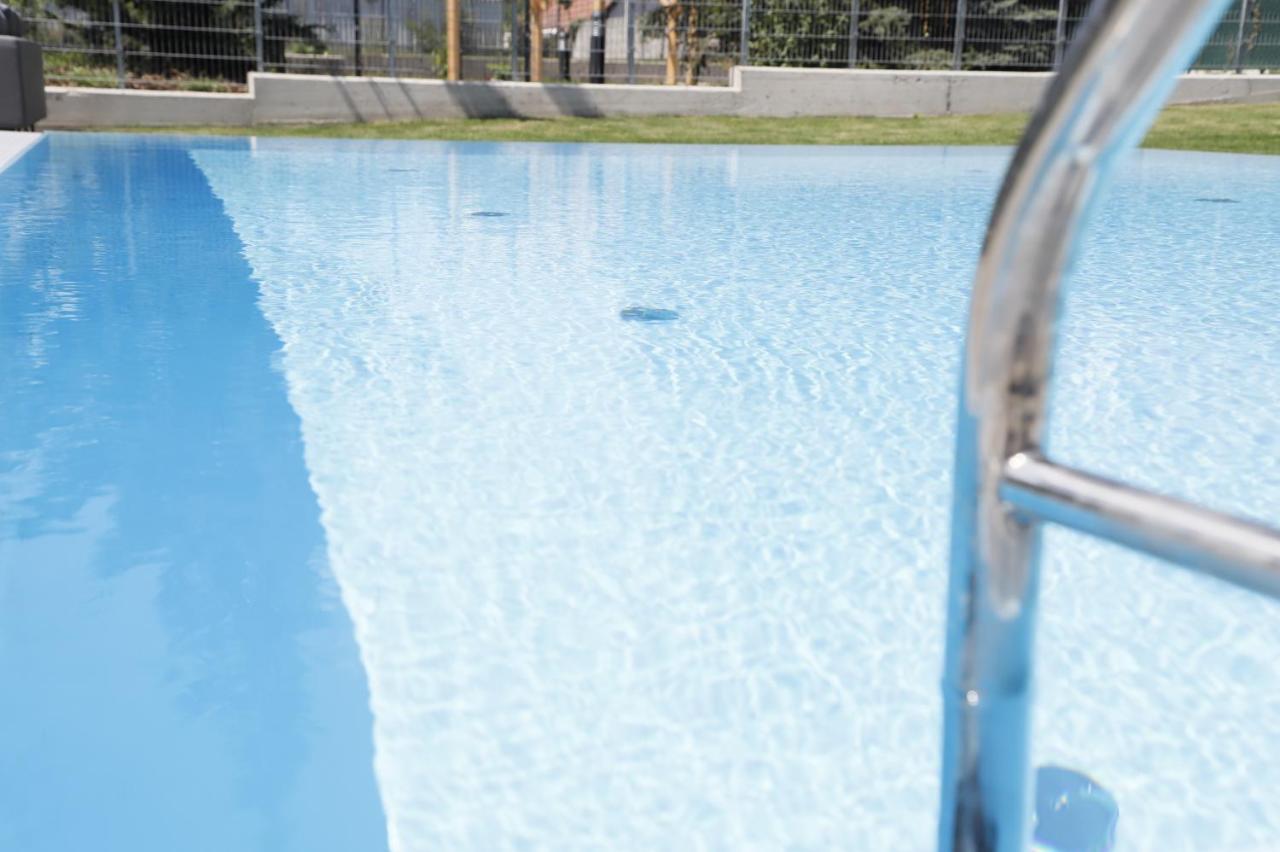 Maureen Lovely 2 Bedroom Unit With Community Pool Wien Exterior foto